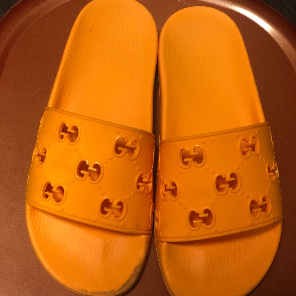 Limited Edition- Gucci slide size 39